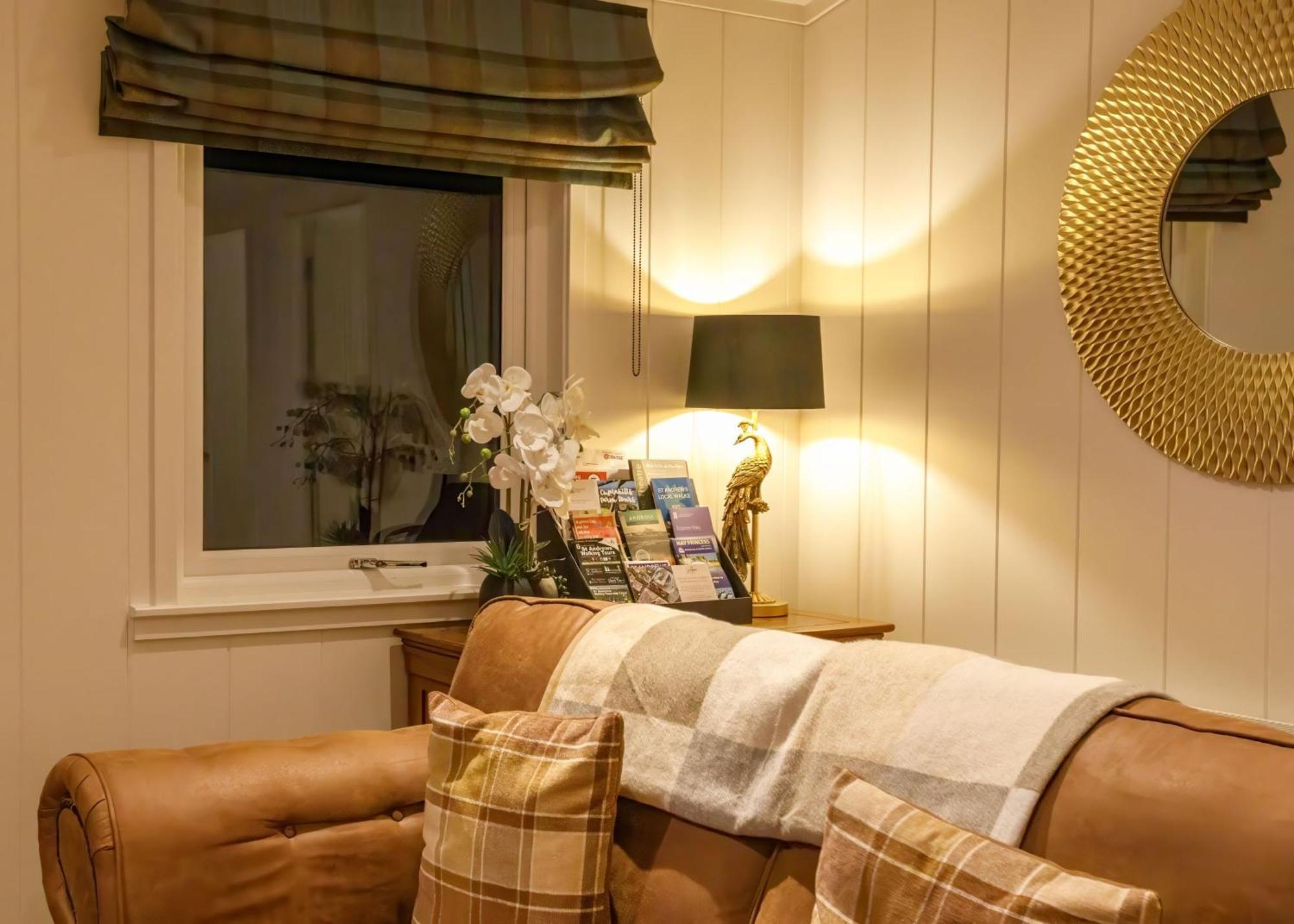 סנט אנדרוס Drumcarrow Luxury Lodges מראה חיצוני תמונה
